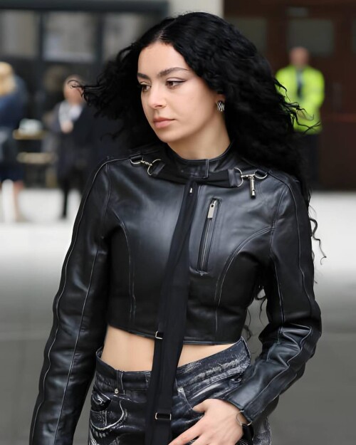 fckyeahcharli 04062024 00026ed3d44f3b4abb42