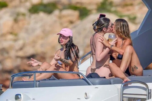 ff4fbb111d821cbedd47ae33c1d573c842a4ed2eb39e87f3