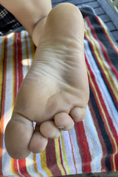 fio012ATK 3897710814aec56956d89ed38