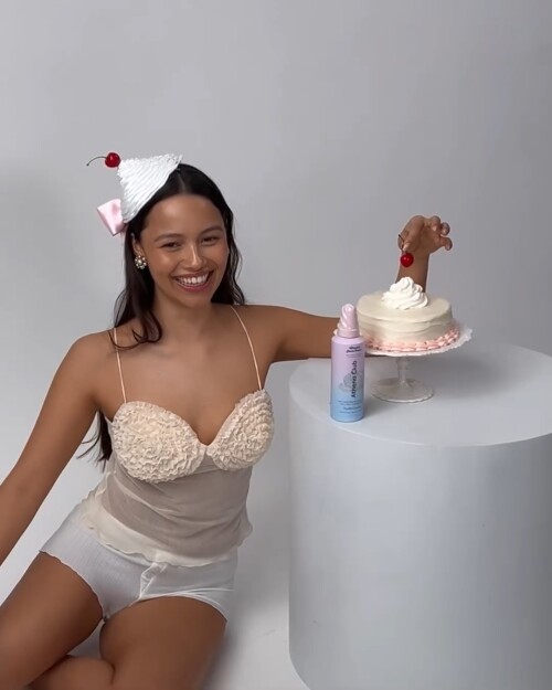 fiona.bl 4331401510965 n 586c82e0c14c5be9d