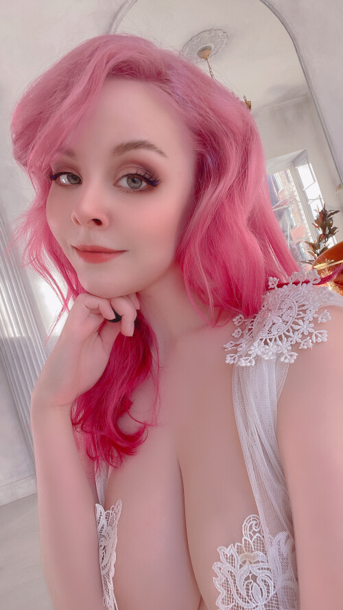 fluffy helly selfies 17