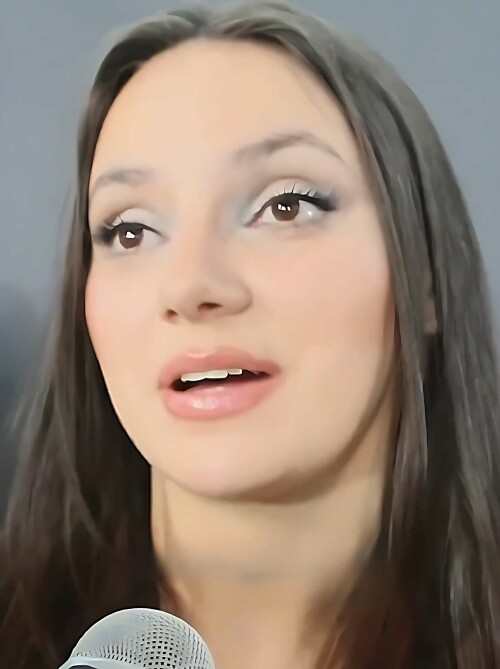 fotor 2023 4 9 12 17 4