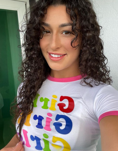 fotor_2023-5-5_20_31_44