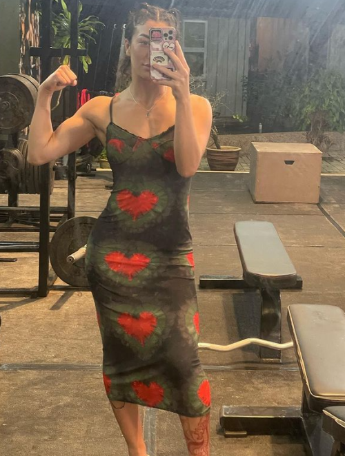 fotor_2023-5-5_20_40_35