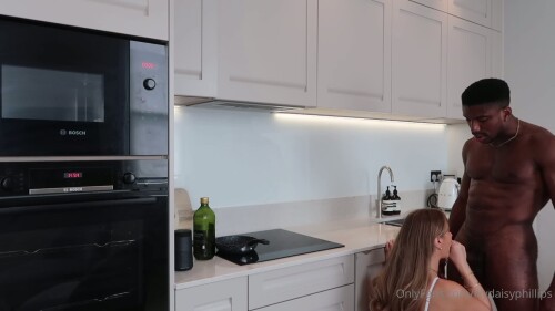 frame 34d4b5e30f24a7c4e