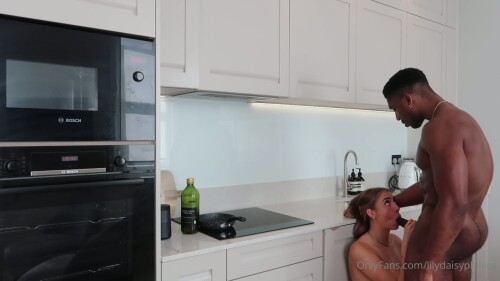 frame 548230a6503c53dff