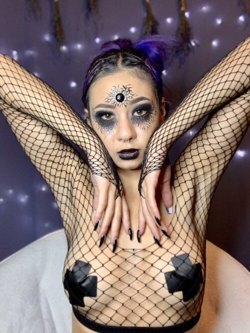 freaks angel or devil VB6V4T