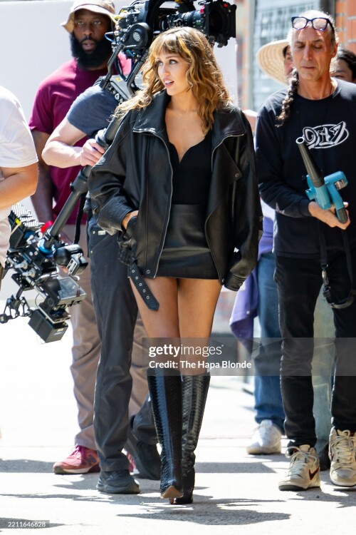 NEW YORK, NEW YORK - APRIL 23: Miley Cyrus is seen in Long Island City on April 23, 2025 in New York City. (Photo by The Hapa Blonde/GC Images)