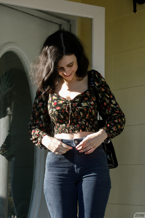 full_009_1817391174170212