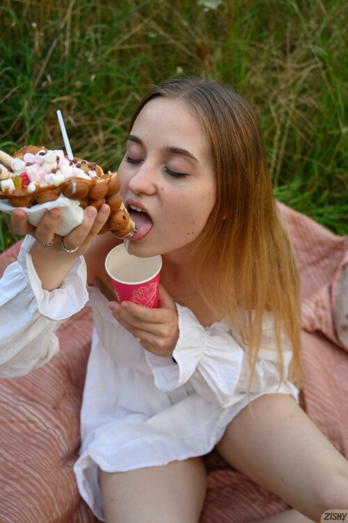 full_015_1410429452155022f1989aee45ea9b51