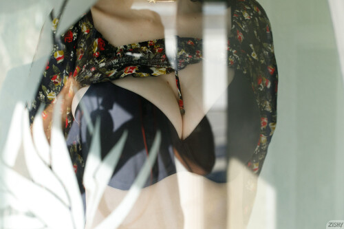 full_021_1821531436165651