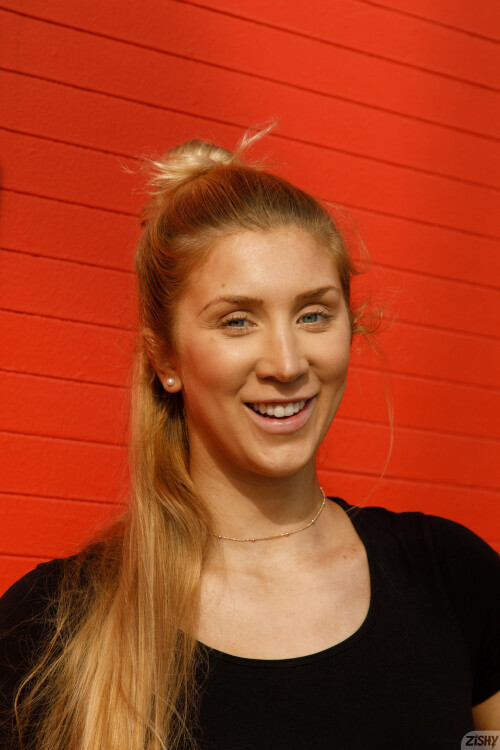 full_028_1044559087114636