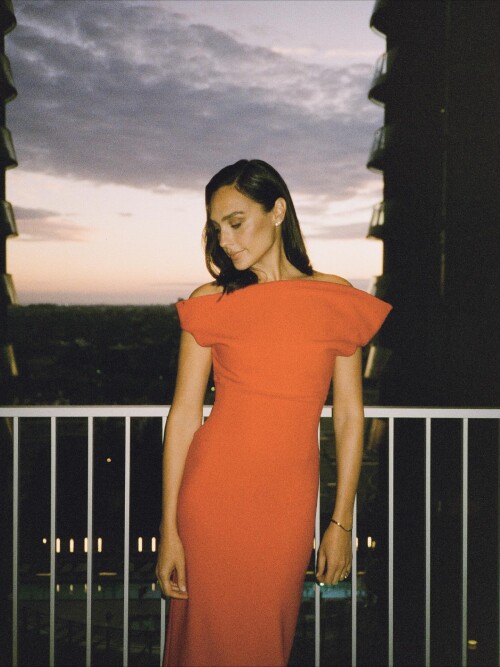 gal gadot2025 09 20 06 53 463d97c9ff 8ad8 4d8a 8219 463d5538a0ad2a16505f76daeb82