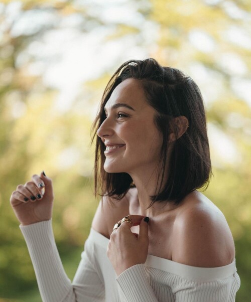 gal gadot 20240701 p 3402639146352103278 1 34026391370070611858f02a2a14ef042e4