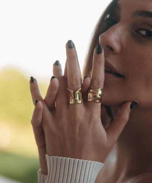 gal gadot 20240701 p 3402639146352103278 3 340263913759433974785fbaa0f8a1cdd55