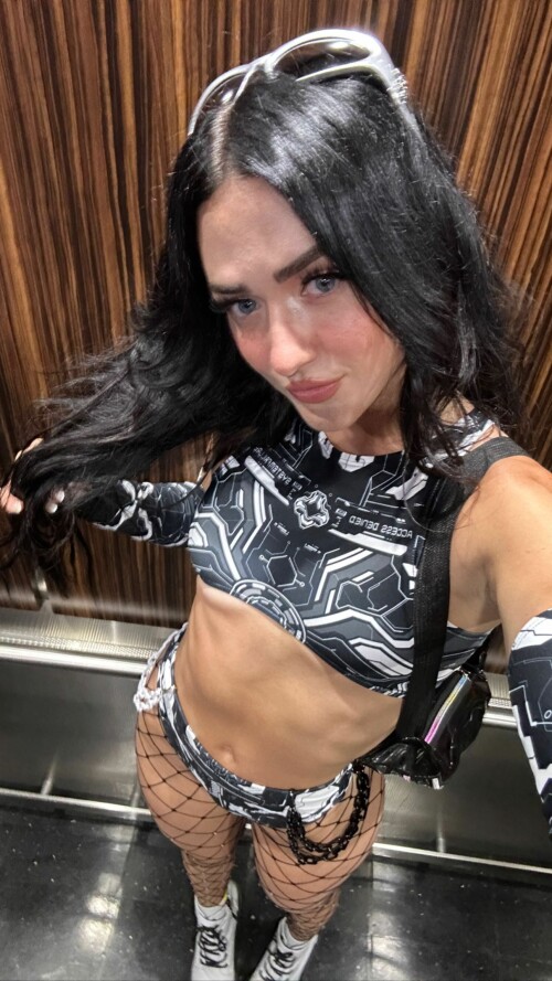 get 81b3bd70e2d429998