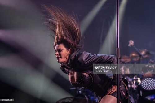 OSLO, NORWAY - NOVEMBER 14: Floor Jansen from Nightwish performs on stage at Oslo Spektrum on November 14, 2021 in Oslo, Norway. (Photo by Per Ole Hagen/Redferns)