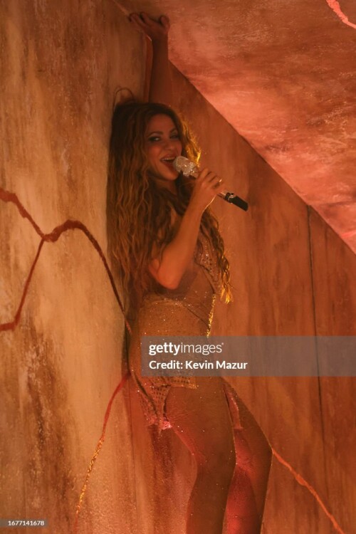 NEWARK, NEW JERSEY - SEPTEMBER 12: Shakira performs onstage during the 2023 MTV Video Music Awards at Prudential Center on September 12, 2023 in Newark, New Jersey. (Photo by Kevin Mazur/Getty Images for MTV)