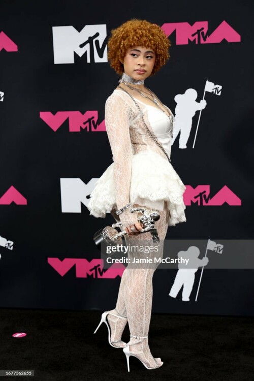 NEWARK, NEW JERSEY - SEPTEMBER 12: Ice Spice poses in the press room with her Best New Artist award at the 2023 MTV Video Music Awards at Prudential Center on September 12, 2023 in Newark, New Jersey. (Photo by Jamie McCarthy/WireImage)
