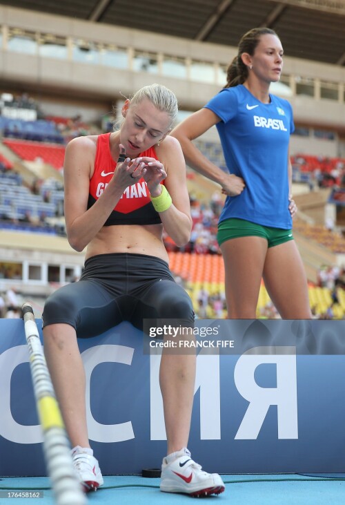 Germany's Lisa Ryzih prepares to compete in the women's pole vault final at the 2013 IAAF World Championships at the Luzhniki stadium in Moscow on August 13, 2013. AFP PHOTO / FRANCK FIFE        (Photo credit should read FRANCK FIFE/AFP via Getty Images)