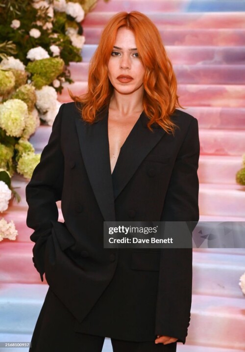 LONDON, ENGLAND - AUGUST 28: Billie Piper attends a photocall for "KAOS" at Knotel at Old Sessions House, on August 28, 2024 in London, England. (Photo by Alan Chapman/Dave Benett/WireImage)