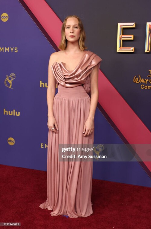 LOS ANGELES, CALIFORNIA - SEPTEMBER 15: Hannah Einbinder attends the 76th Primetime Emmy Awards at Peacock Theater on September 15, 2024 in Los Angeles, California. (Photo by Amy Sussman/Getty Images)