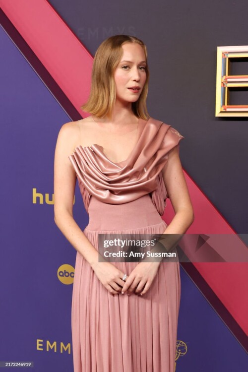 LOS ANGELES, CALIFORNIA - SEPTEMBER 15: Hannah Einbinder attends the 76th Primetime Emmy Awards at Peacock Theater on September 15, 2024 in Los Angeles, California. (Photo by Amy Sussman/Getty Images)