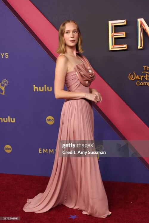 LOS ANGELES, CALIFORNIA - SEPTEMBER 15: Hannah Einbinder attends the 76th Primetime Emmy Awards at Peacock Theater on September 15, 2024 in Los Angeles, California. (Photo by Amy Sussman/Getty Images)