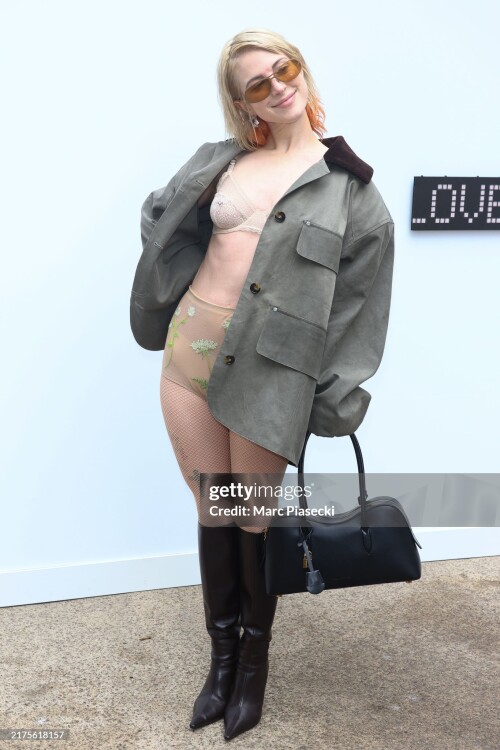PARIS, FRANCE - SEPTEMBER 30: (EDITORIAL USE ONLY - For Non-Editorial use please seek approval from Fashion House) Hayley Williams attends the Stella McCartney Paris Womenswear Spring-Summer 2025 show as part of Paris Fashion Week on September 30, 2024 in Paris, France. (Photo by Marc Piasecki/WireImage)