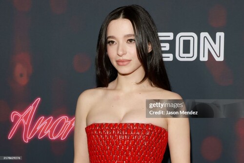 NEW YORK, NEW YORK - OCTOBER 15: Mikey Madison attends the "Anora" New York premiere at Regal Times Square on October 15, 2024 in New York City. (Photo by Jason Mendez/Getty Images)