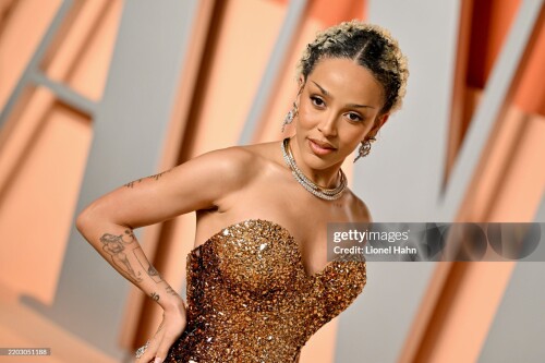 BEVERLY HILLS, CALIFORNIA - MARCH 02: Doja Cat attends the 2025 Vanity Fair Oscar Party Hosted By Radhika Jones at Wallis Annenberg Center for the Performing Arts on March 02, 2025 in Beverly Hills, California. (Photo by Lionel Hahn/Getty Images)