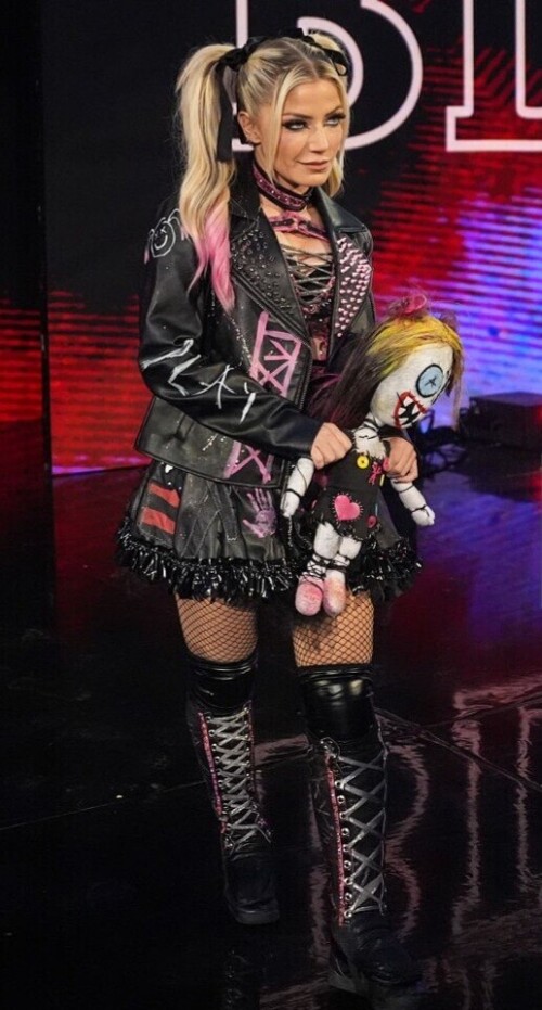 LEXINGTON, KENTUCKY - JUNE 13: Alexa Bliss makes her entrance during SmackDown at Rupp Arena on June 13, 2025 in Lexington, Kentucky. (Photo by Craig Melvin/WWE via Getty Images)