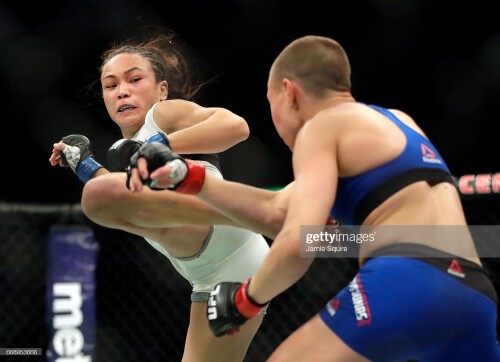 KANSAS CITY, MO - APRIL 15:  Michelle Waterson (l) battles Rose Namajunas (r) during their Women's Strawweight bout on UFC Fight Night at the Sprint Center on April 15, 2017 in Kansas City, Missouri.  (Photo by Jamie Squire/Getty Images)