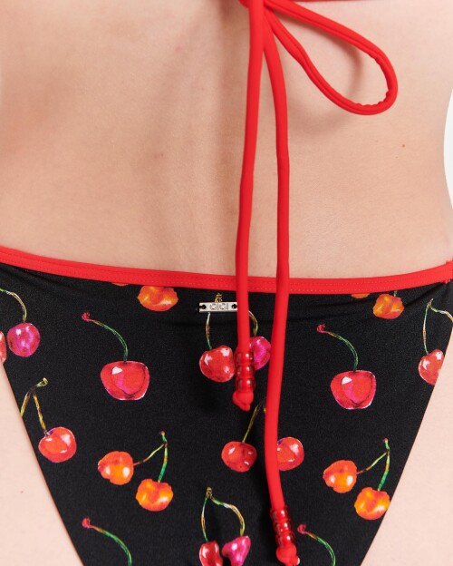 gigibeachbabes 2023 12 05T122451.000Z 525a2e94fc4150e16