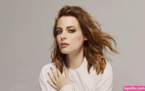 gillian jacobs 0087d76e73f8a320382a