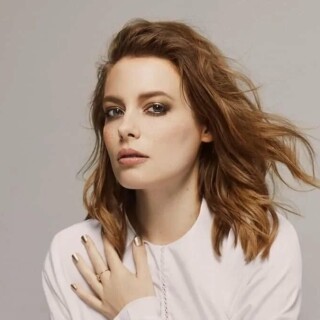 gillian-jacobs_0087d76e73f8a320382a