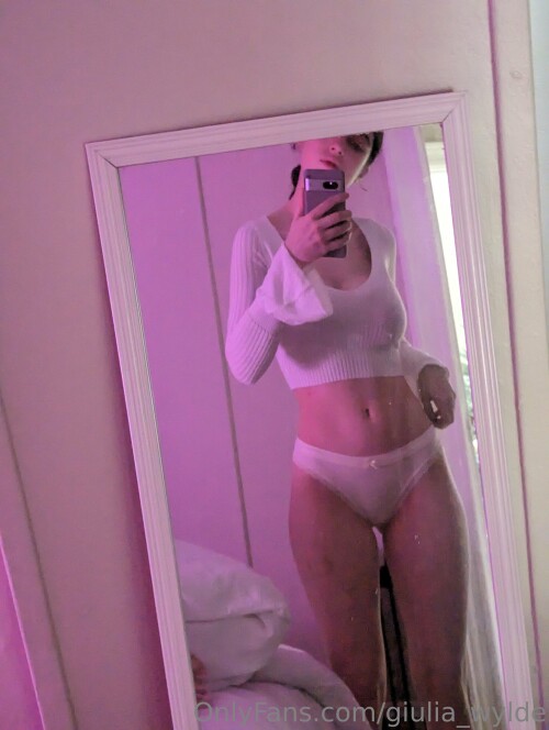 giulia wylde p3687b9a2fd89c9aef5