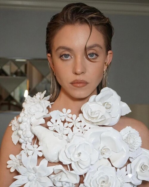 glammed up for immaculate premiere in los angeles ig march v0 dwc4ccs6dooc16f1ba63740f7c8ed