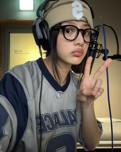 glasses 2 26be1ec09f04f8d44