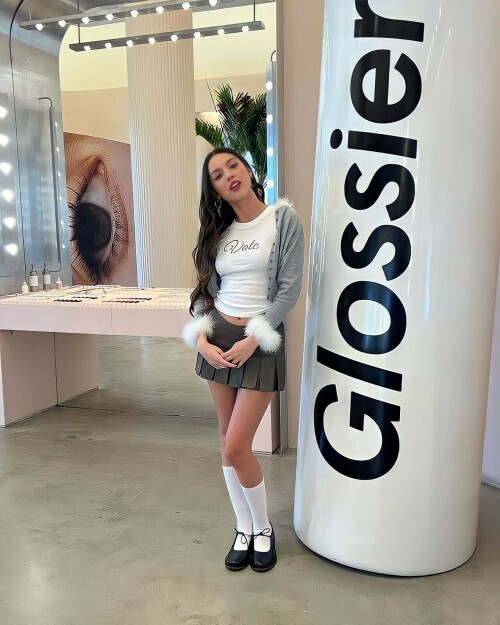 glossier5