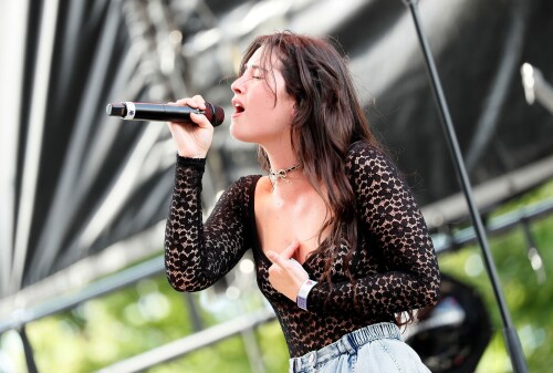 gracie abrams sheertop 2022 18944423f9834307cf