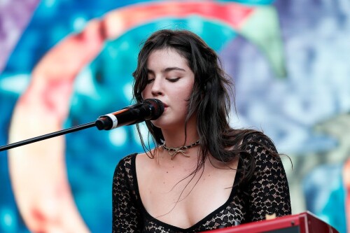 gracie abrams sheertop 2022 1926779b77458fd631