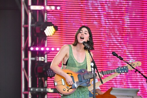 gracieabrams 160e6dad4a5850080a