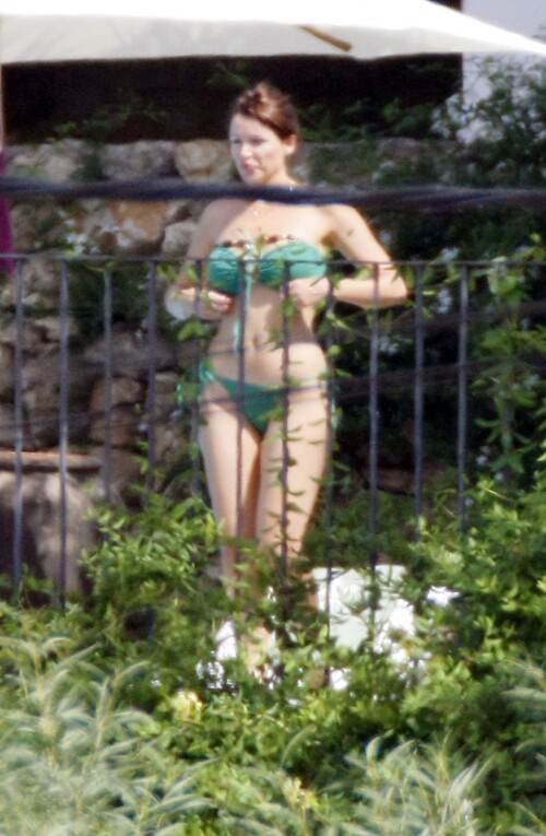 green015 726b3aded81cc75e2