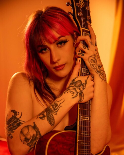 guitar844885a43b1ba072