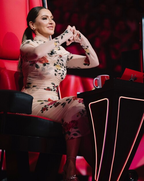 hadise 20250513 000229def9c445b77b42