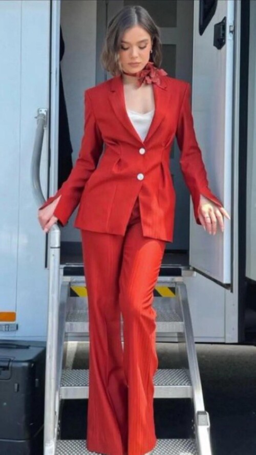 hailee2b94b6b57ee252616