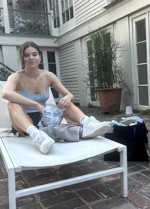 hailee635608c23514e919