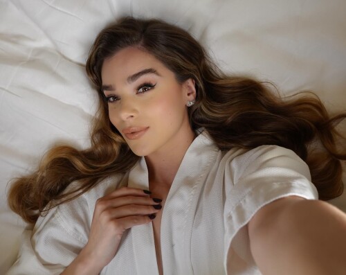 haileesteinfeld 2023 12 25T190352 23e73fa853adbd315