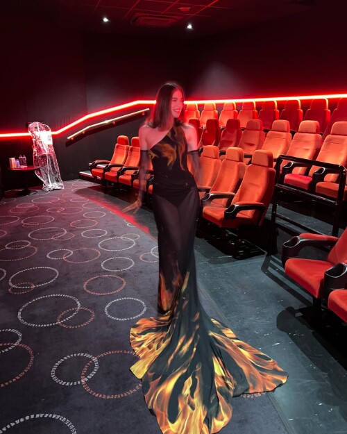 haileesteinfeld 2028c3e3af609d0b8bf1